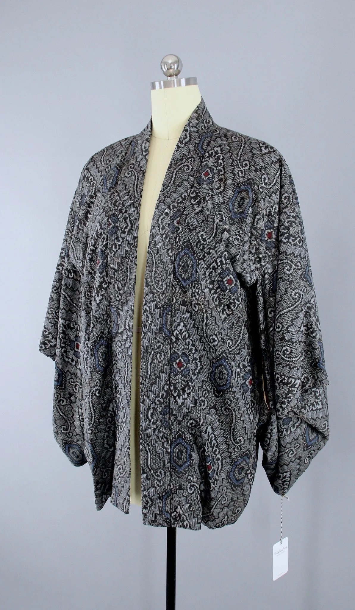 1940s Vintage Silk Haori Kimono Jacket Cardigan in Black & Blue Ikat