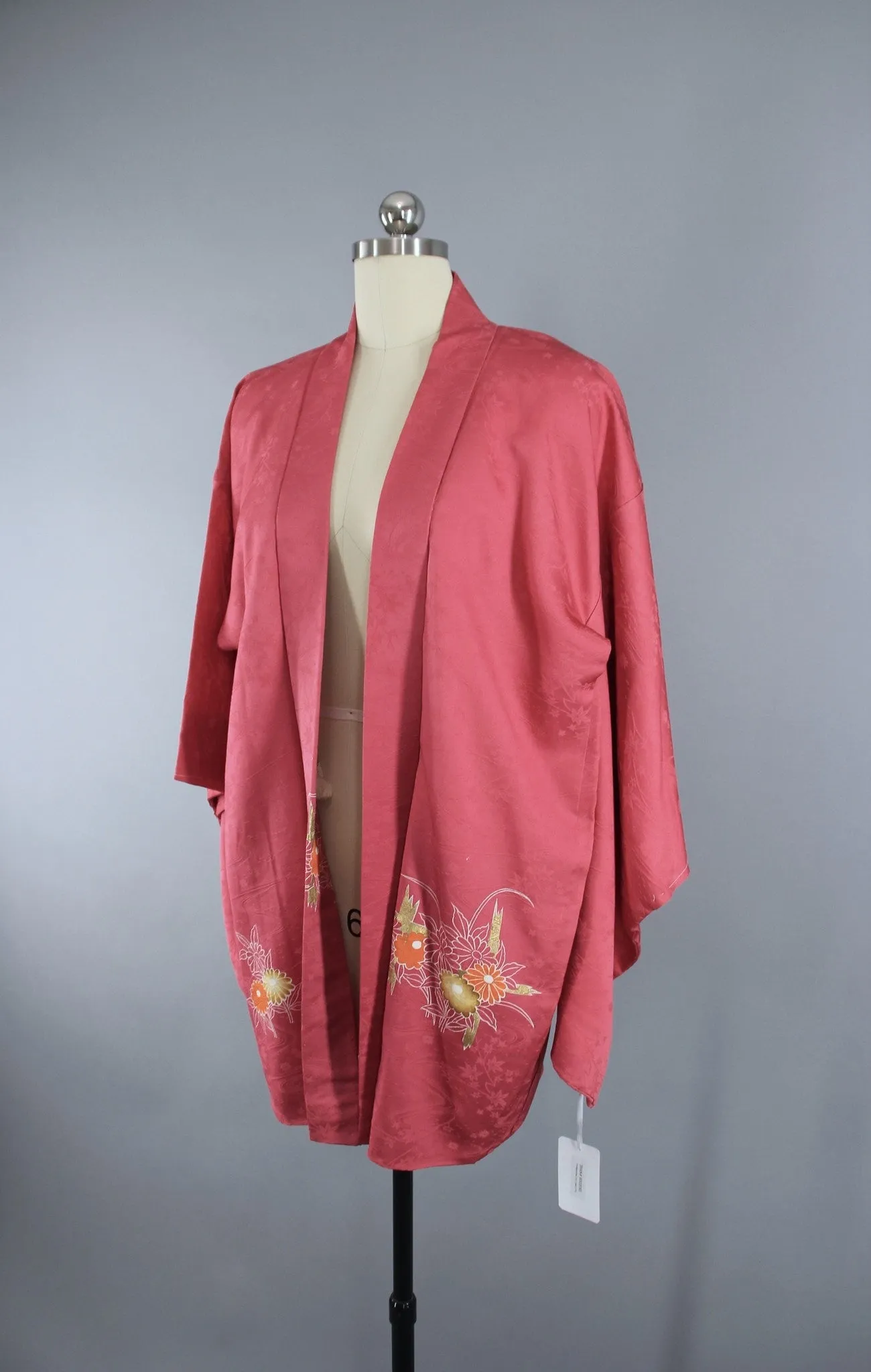 1940s Vintage Silk Haori Kimono Jacket Cardigan in Dusty Pink Floral Print