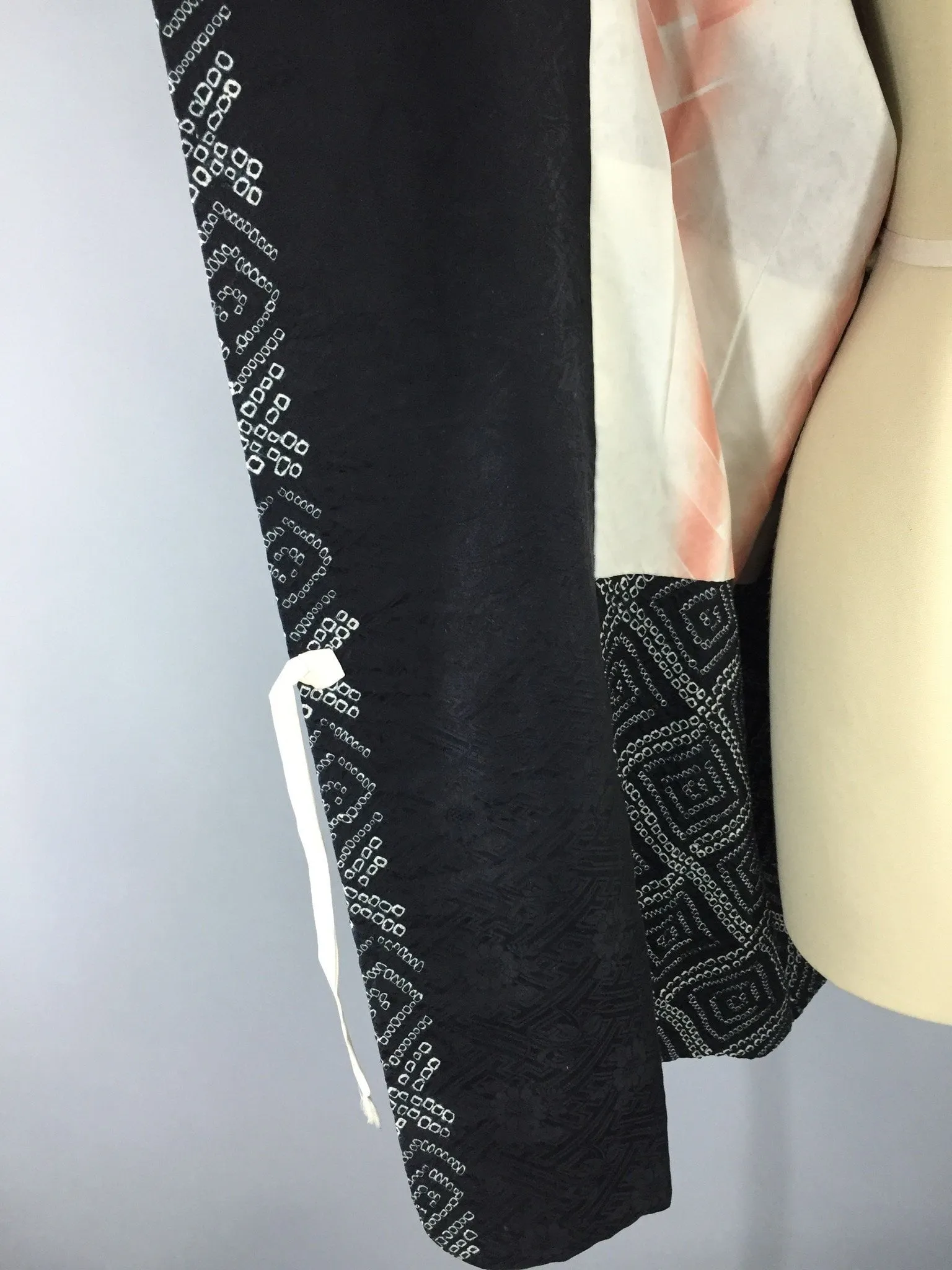 1950s Vintage Silk Michiyuki Kimono Coat Jacket in Black and White Shibori