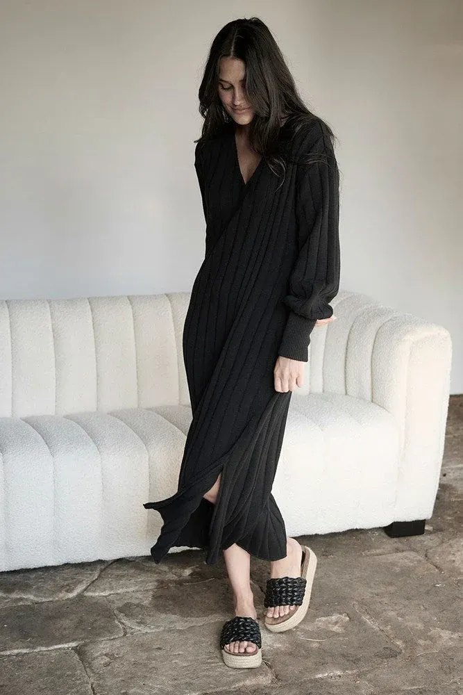 Eadie Lifestyle Arlow Dress Black